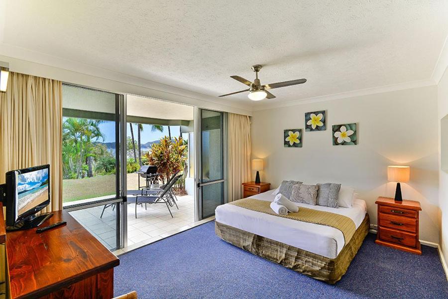 Hibiscus 006 - Hamilton Island